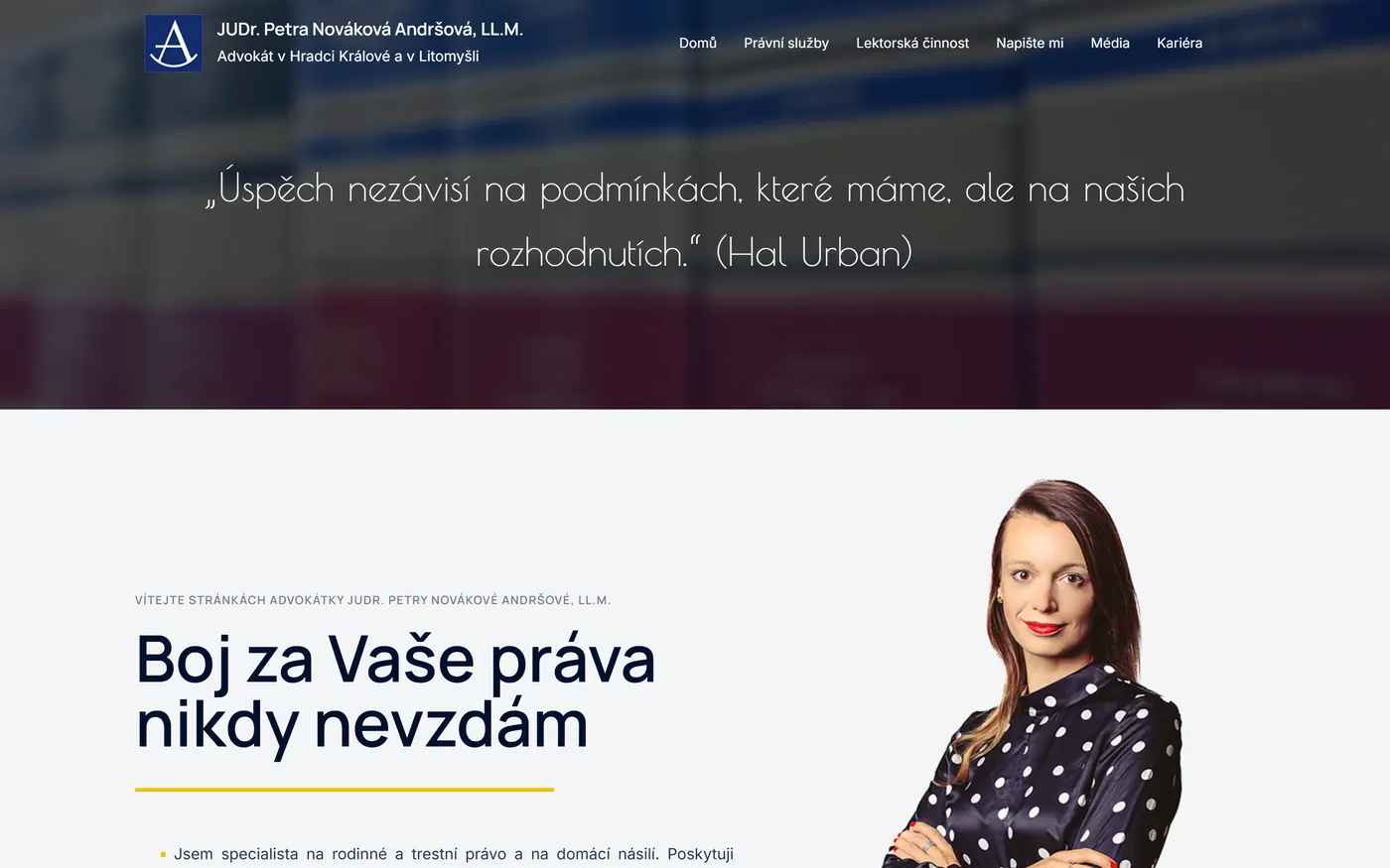 Úvodní stránka webu advokátky JUDr. Petry Novákové Andršové s modrým záhlavím a citátem